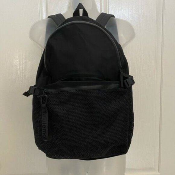 NEW wTag-LULULEMON Black All Hours Backpack - Picture 2 of 3